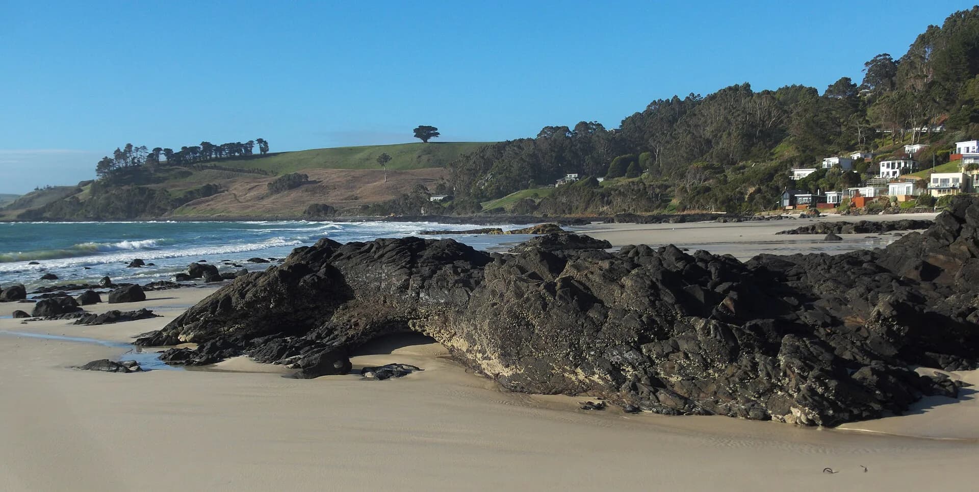 Rock platform and clear water at Boat Harbour Beach