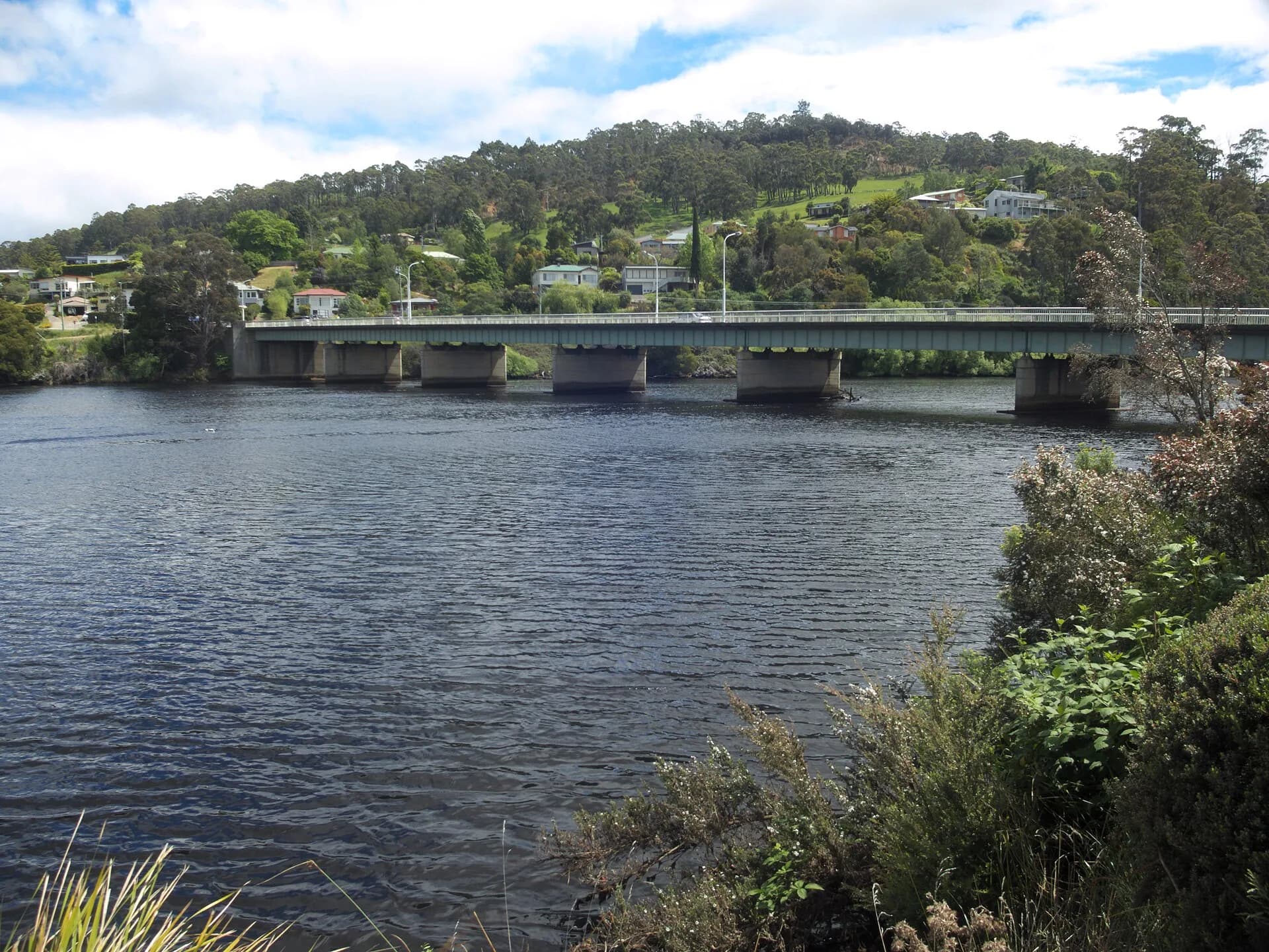 Road bridge crossing the Huon River at Huonville