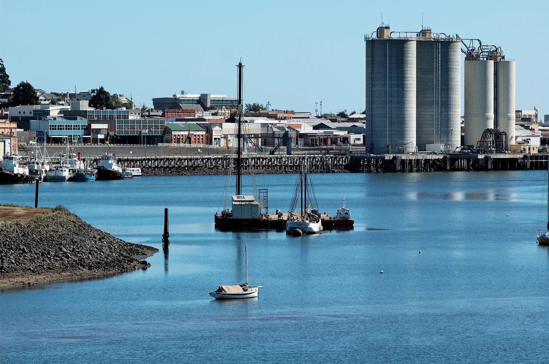Mersey River mouth and Devonport shoreline